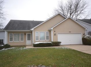 2307 Bluejay Trl, Elgin, IL 60123