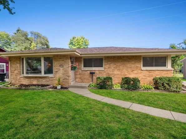 5444 N Dexter AVENUE, Glendale, WI 53209