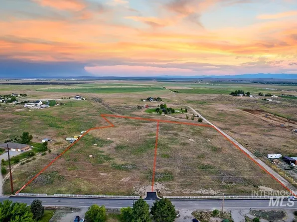 9743 W Kuna Rd, Kuna, ID 83634