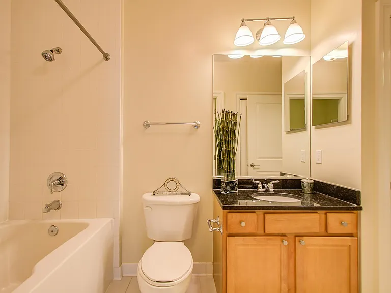 38 Maryland Ave #207 — Photo 6