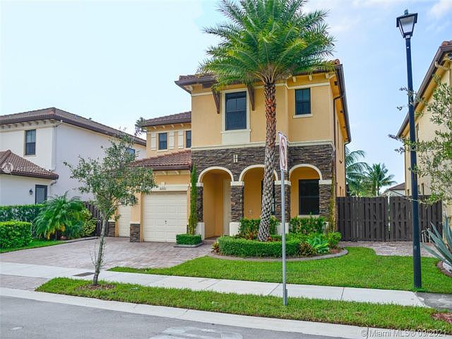 1st image of 8860 NW 98th Ct
