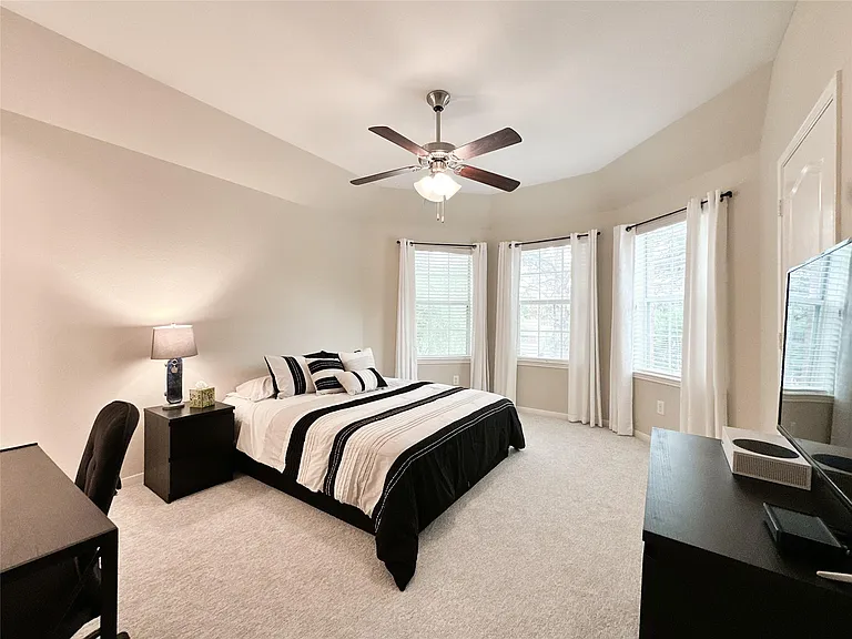6118 Coastal Grove Ln — Photo 25