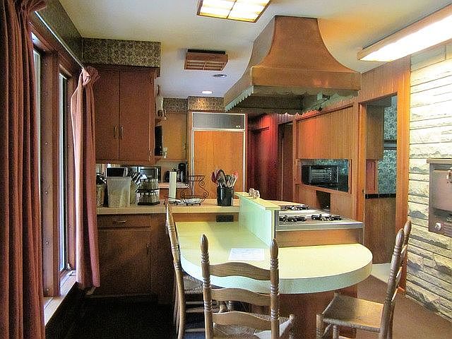1st image of 22948 Burnham Ave
