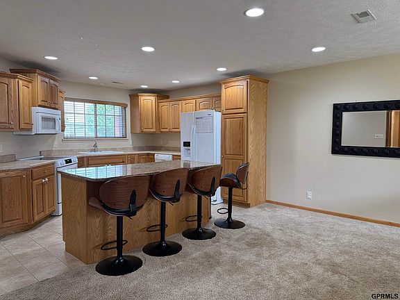 4th image of 308 S 77th Ct