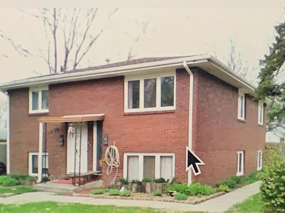 1256 Dakota Street (3035 S 13th St) Lincoln, NE 68502