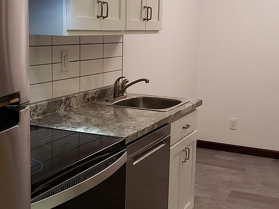 4th image of 3719 Rocky River Dr #4
