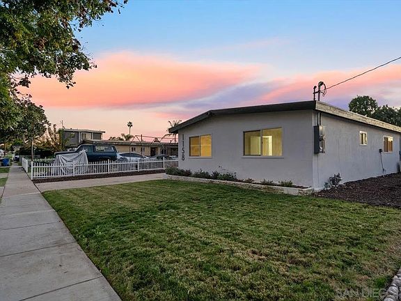 3rd image of 1158 Oasis Ave