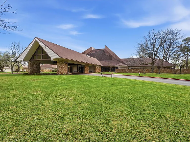 16810 Deck Ct — Photo 34