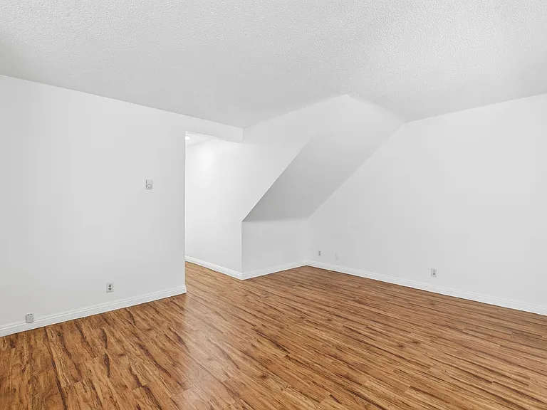 1015 S Westgate Ave — Photo 10