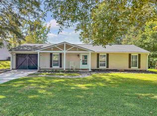 4 Oak Hollow Ct, Greenville, SC 29607