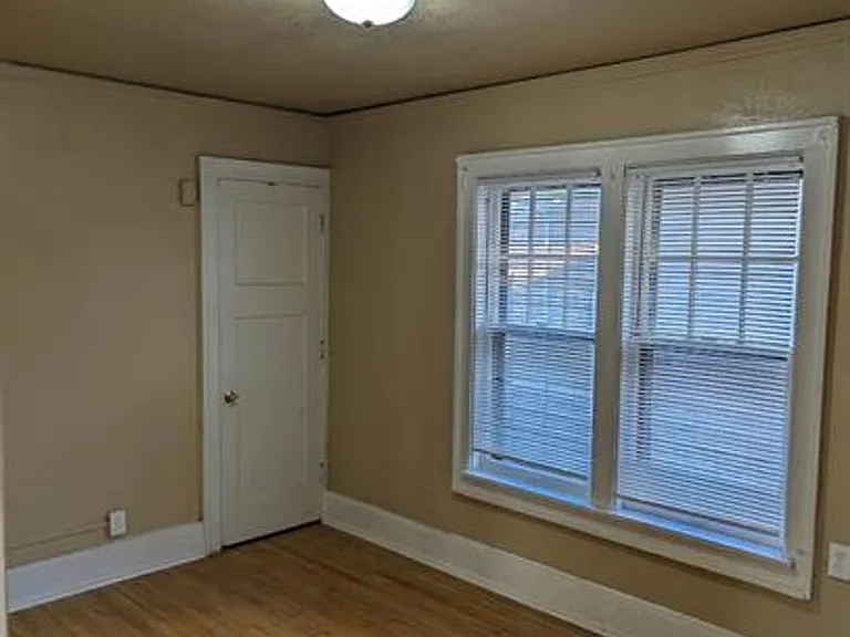 3035 N Stowell Ave — Photo 7