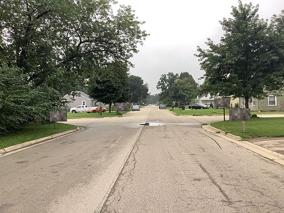 4th image of 801 Colonial Dr