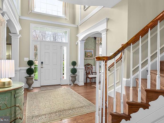 3rd image of 97 Kimberwick Ln