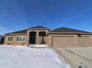 1605 31st Ave SE, Minot, ND 58701