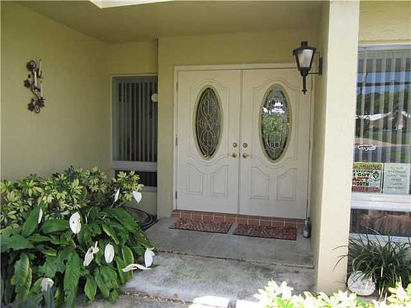 Home For Sale In Cameo Woods