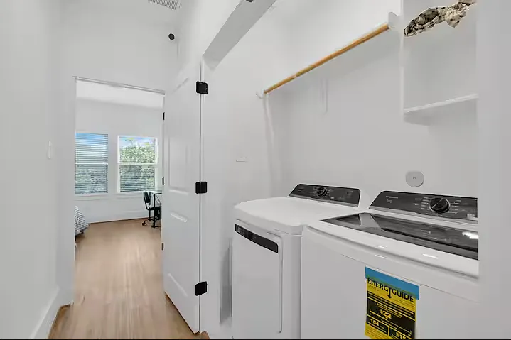 3415 Yellowstone Blvd — Photo 10
