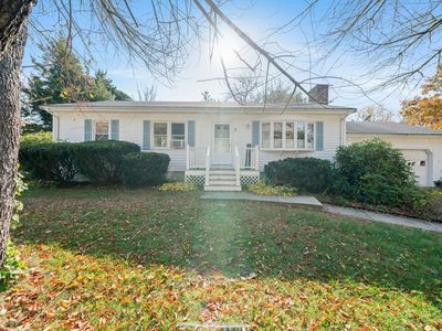 3 Barlow Ln, Mattapoisett, MA, 02739