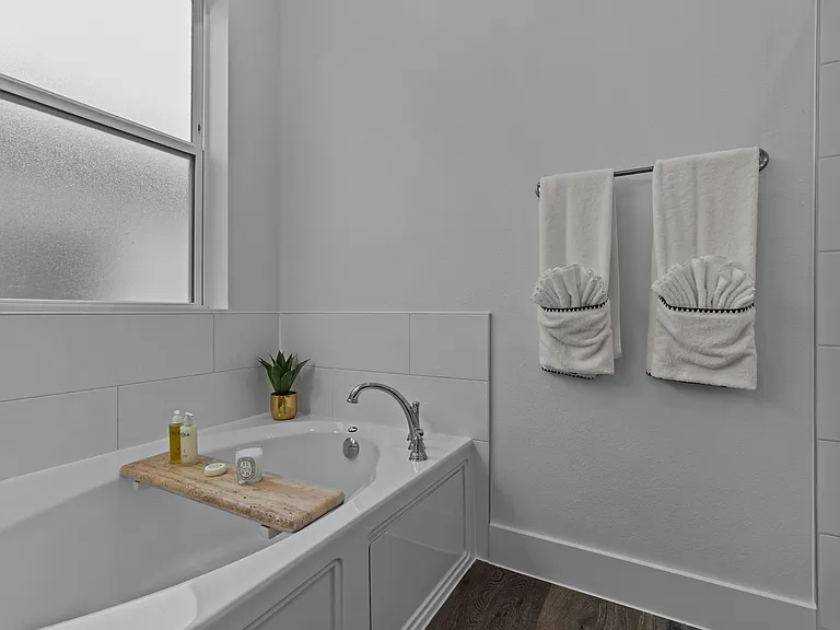 D1-Indulge-Bathroom D1-Indulge-Bathroom