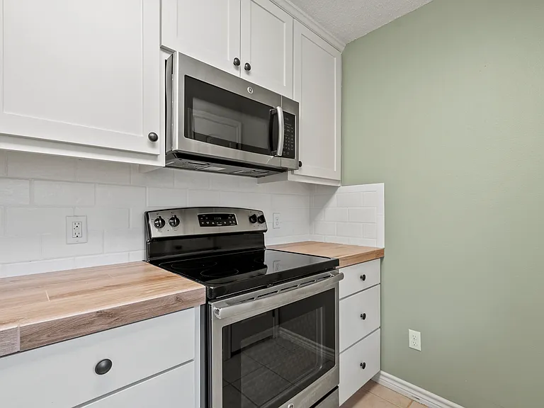 306 Hub Dr — Photo 6