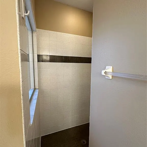 13813 Bluewater Cir — Photo 17