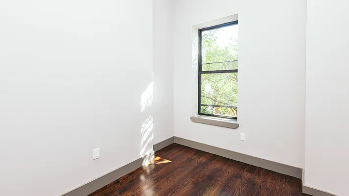 Rented by Isaac Silberstein, LREB | media 5