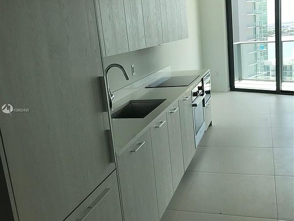 3rd image of 501 NE 31st St Unit 2807