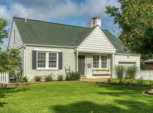 435 N Geyer Rd, Saint Louis, MO 63122