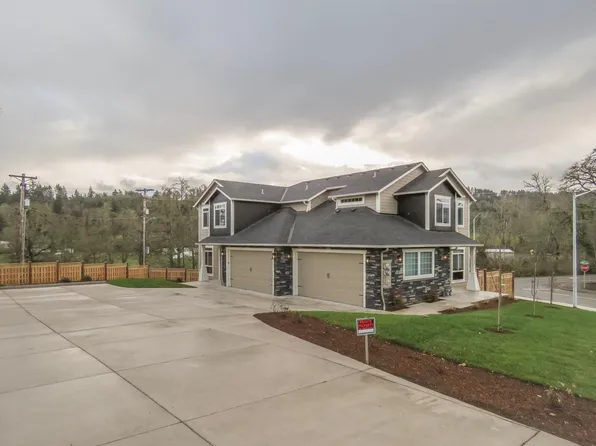 3702 Country Club Dr S, Salem, OR 97302