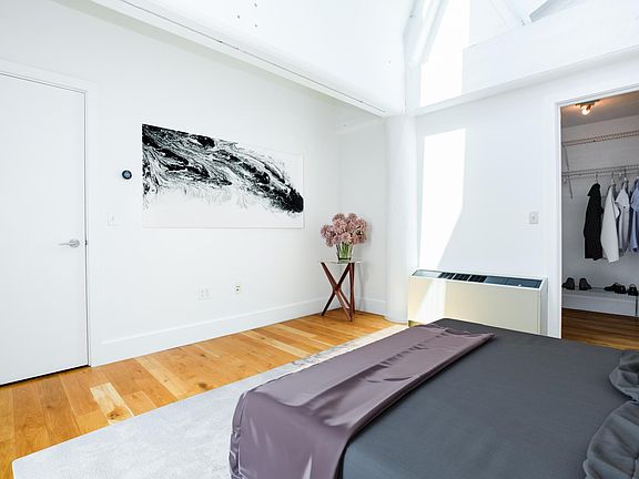 4th image of 50 Dey St #600X