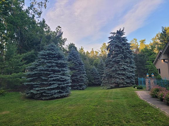 4th image of 3551 Theisen Rd
