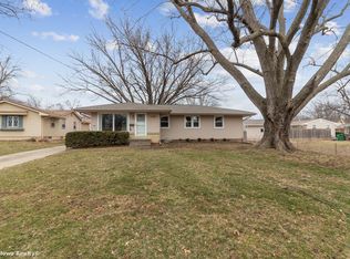 2813 Vine St, West Des Moines, IA 50265