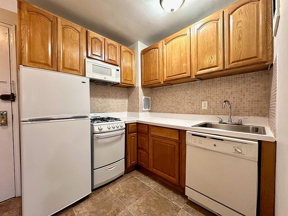 1st image of 149-45 Northern Blvd #3W
