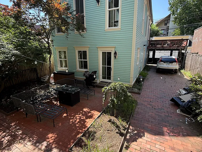 1429 W Roscoe St #2 — Photo 26