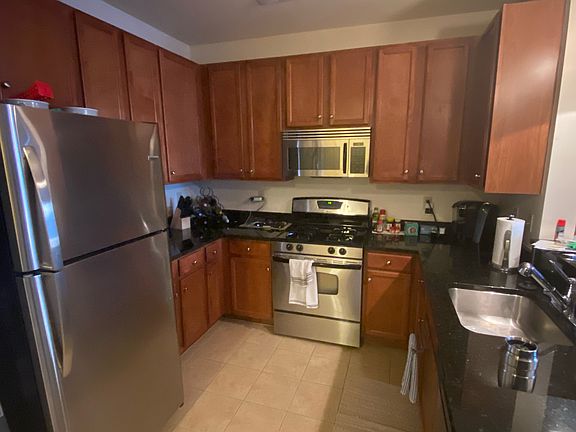 5th image of 2655 Prosperity Ave APT 243