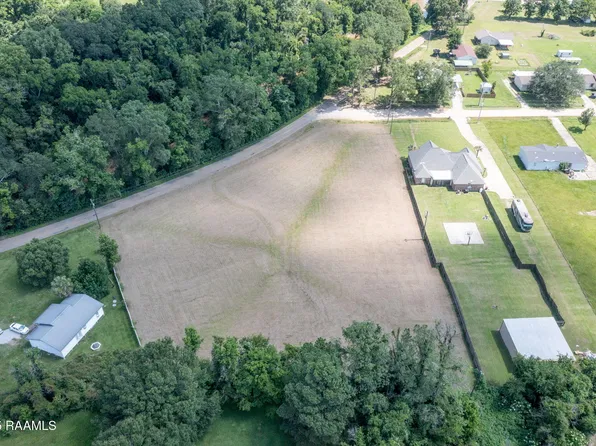 1918 N Wilderness Trl, Carencro, LA 70520