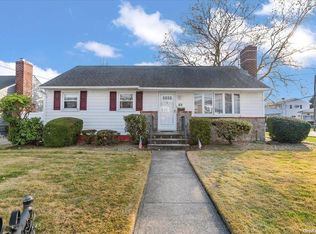 89 Meade Ave, Bethpage, NY 11714