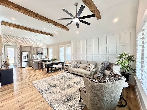4th image of 89 Idle Place Cir