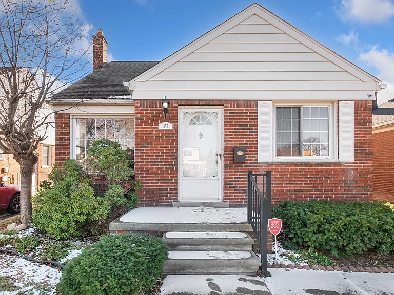 357 Emmons Blvd — Photo 15