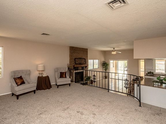 5th image of 3690 Hiawatha Dr