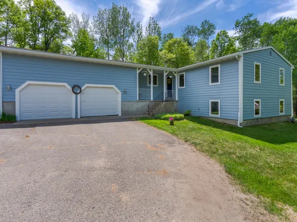 812 Spruce Grove Ln NW, Bemidji, MN 56601