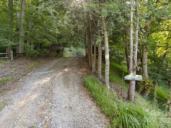 220 Settlers Ridge Rd, Burnsville, NC 28714