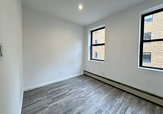 Rented by Avenues Real Estate | media 14