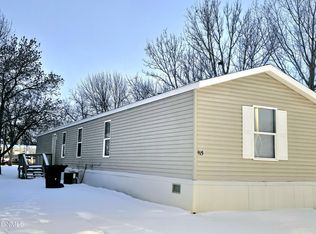 915 6th Ave NW, Williston, ND 58801