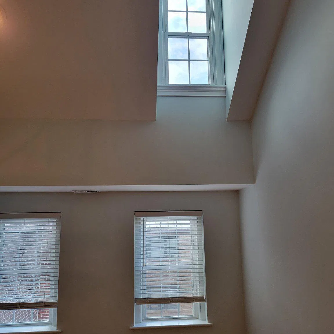 1 bed, 1.5 bath, 3973 sqft, $2,875 — Photo 3