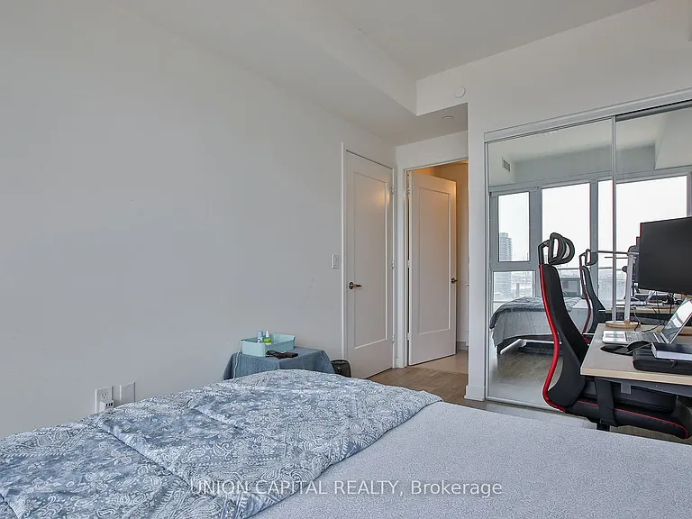 70 Princess St #1806E — Photo 13