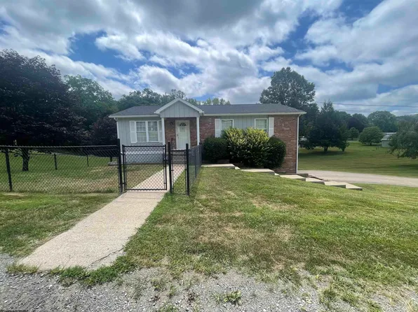 146 Yvonne Ln, Clarksburg, WV 26301