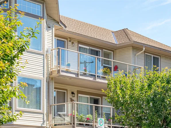 245 1st St #305, Duncan, BC V9L 1R3