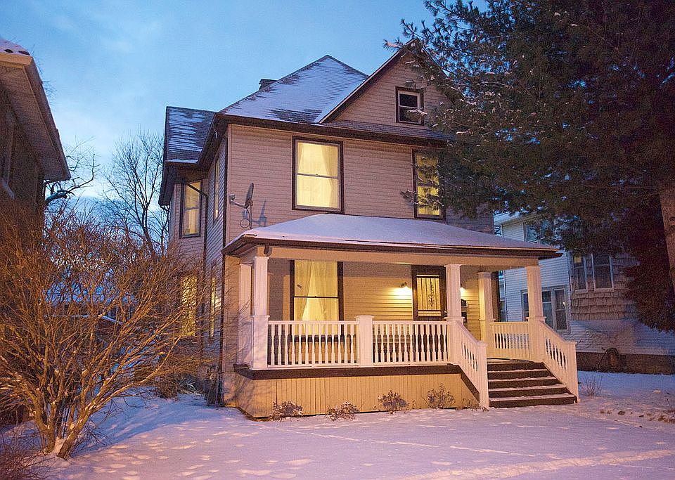 1st image of 753 S Greenwood Ave