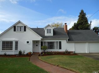 823 Josephine Ln, Healdsburg, CA 95448