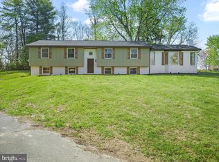 104 Carrell Ln, Charles Town, WV